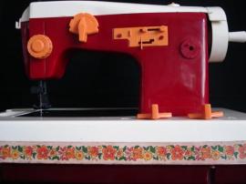 maquina-de-costura-de-brinquedo2